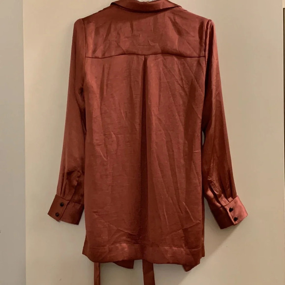 MOULINETTE SOEURS by ANTHROPOLOGIE Satin Wrap Blouse in Peach Peche - Picture 7 of 14